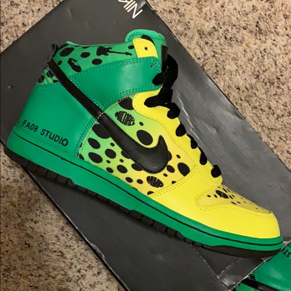 Custom Nike IDs Oregon duck colors, MAKE A OFFER